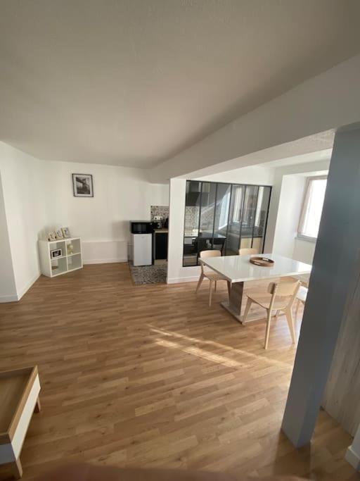 Appartement T2 Centre Ville Dole Eksteriør billede